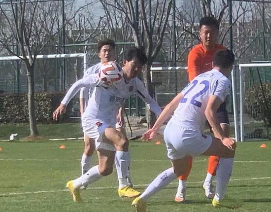 但高群书在影片中延续了她的生命，并为她取名“金灿烂”。