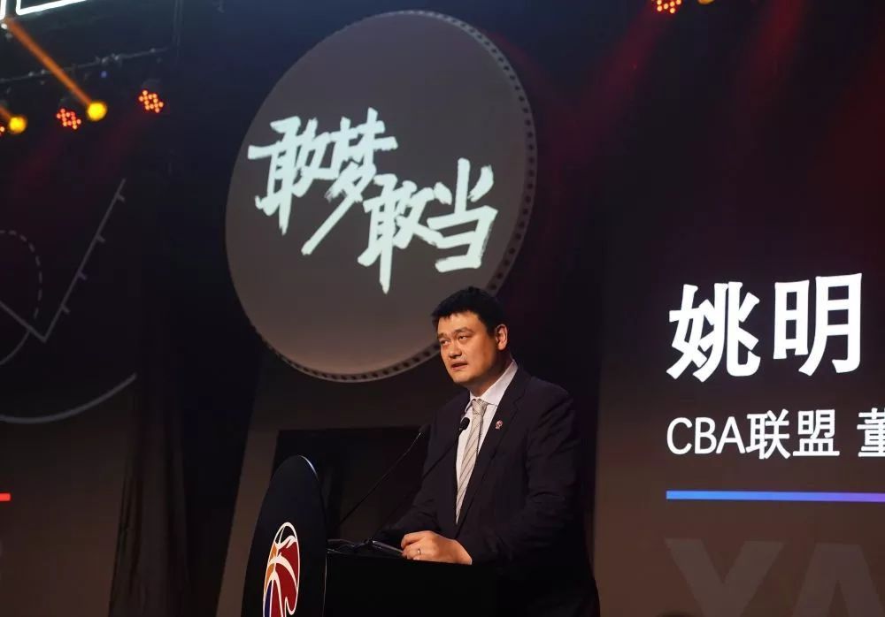 这部新片和《生存家族》大不相同，是一部歌舞片。