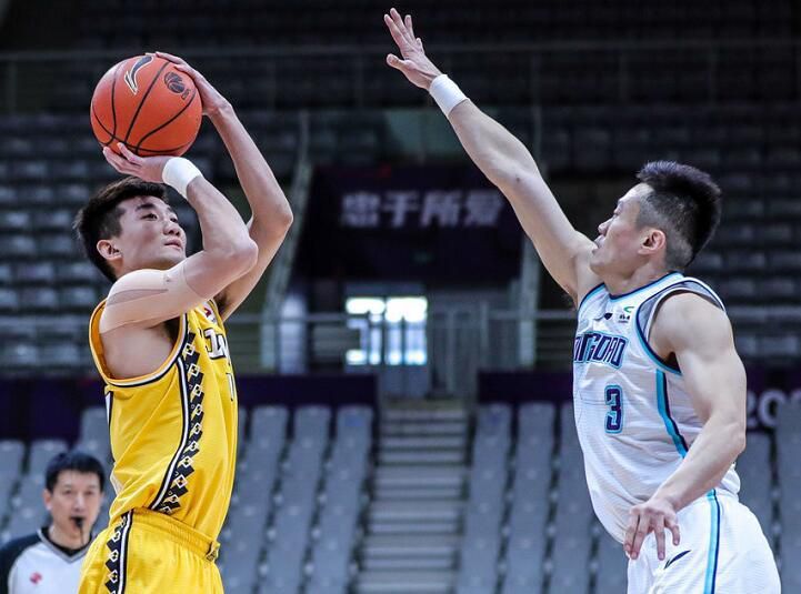 截至发稿时，2021年度总票房突破100亿元。