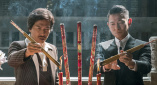 《神奇动物:邓布利多之谜》关键词：血盟破裂、正邪对决聚焦于年轻时期的邓布利多和他的好友格林德沃之间的关系。